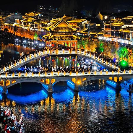 Fenghuang Memory Linjiang Inn Exterior foto